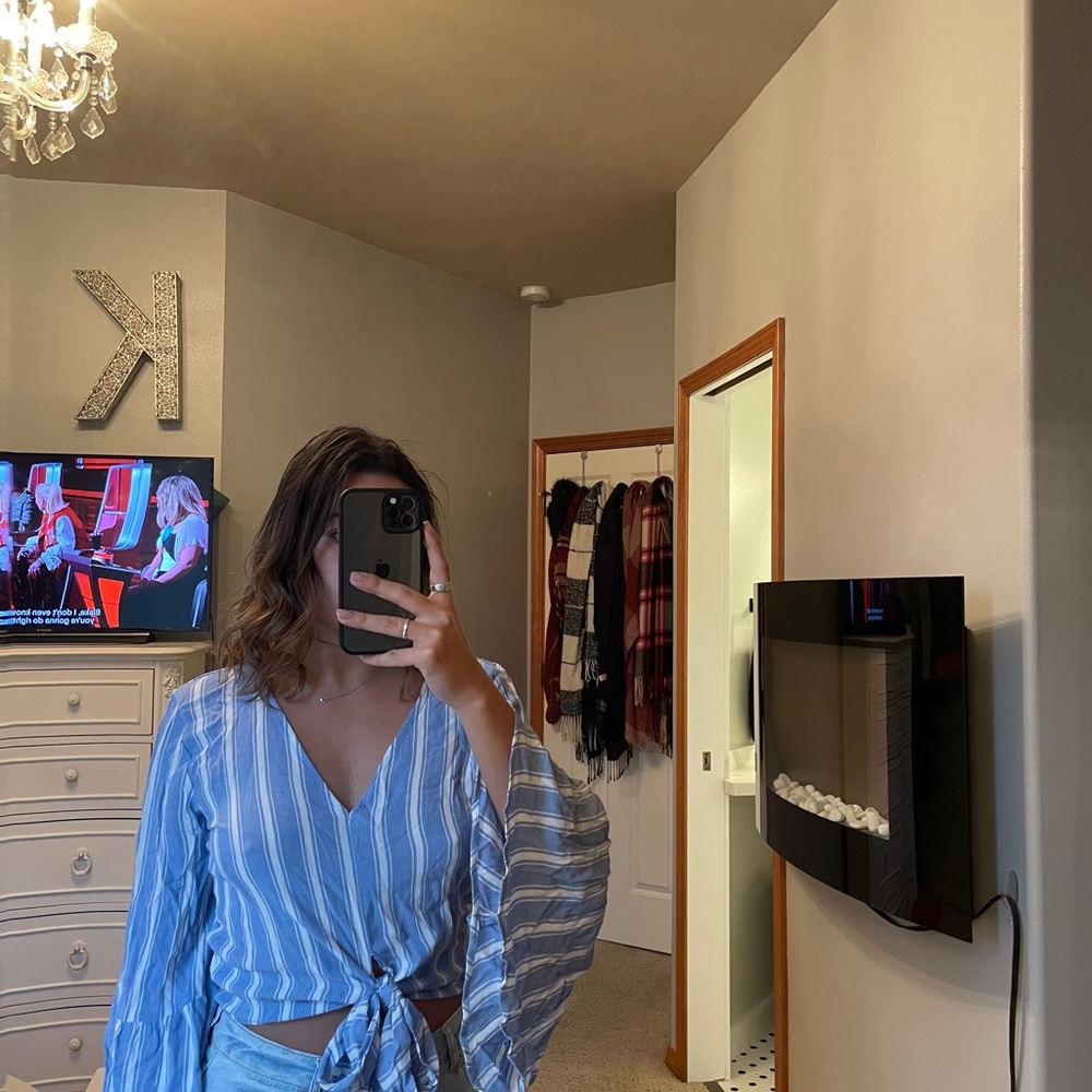 Shirt - Picture 3 of 5